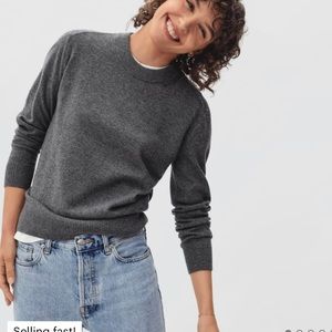 Everlane The Cashmere Crew in Charcoal